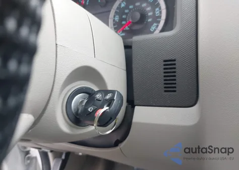 2012 Ford Escape Xlt z USA, uszkodzony, nr VIN 1FMCU9DG4CKC66509